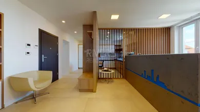 Komerčné priestory na prenájom, Bratislava-Staré Mesto · €1 500