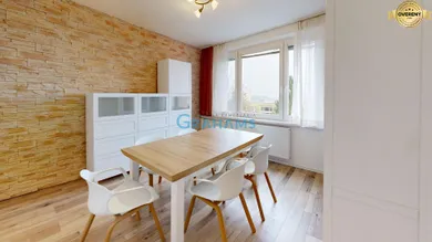 Na predaj 4-izbový byt, 89 m², Bratislava-Nové Mesto, Bárdošova