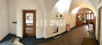 Na prenájom komerčné, 55 m², Banská Bystrica, Dolná 47