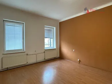 Na prenájom komerčné, 23 m², Bratislava-Staré Mesto, Radlinského