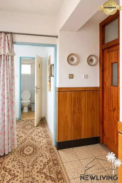 Na predaj 4-izbový dom, 97 m², Banka, Topoľčianska