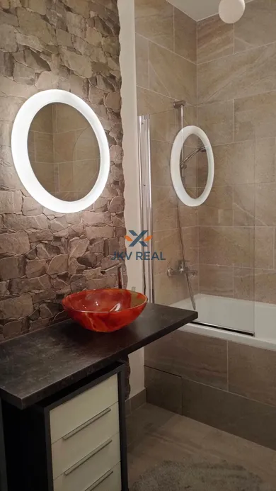 Na prenájom 2-izbový byt, 69 m², Spišská Nová Ves