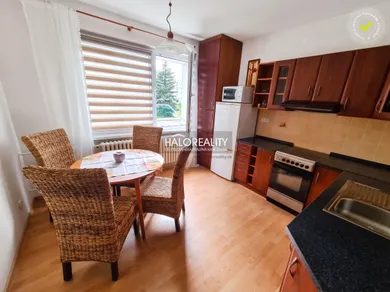 Mieszkania na wynajem, 1-pokojowe, Liptovský Mikuláš · €480