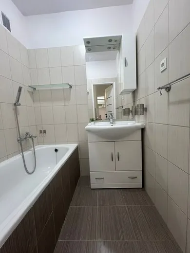 Na predaj 3-izbový byt, 46 m², Bratislava-Dúbravka, Bagarova