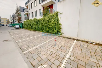 Na predaj objekt, 12 m², Bratislava-Ružinov, Na Piesku