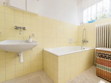 Na predaj 6-izbový dom, 90 m², Topoľníky