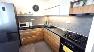 Na predaj 2-izbový byt, 54 m², Bratislava-Dúbravka