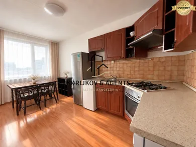 Na prenájom 3-izbový byt, 70 m², Košice-Staré Mesto, Floriánska