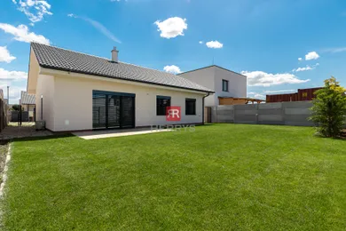 Domy na sprzedaż, 4-pokojowe, Nová Dedinka · €319 000