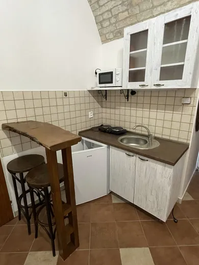Na prenájom 1-izbový byt, 23 m², Komárno, Okružná cesta