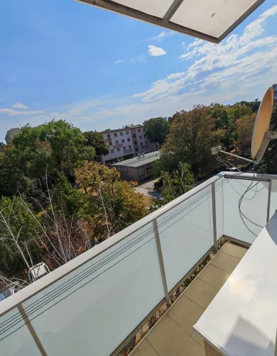 Na prenájom 3-izbový byt, 65 m², Bratislava-Ružinov, Poludníková