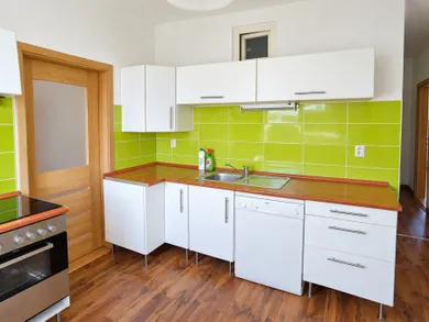 Kiadó lakások, 2-szobás, Komárno · €550