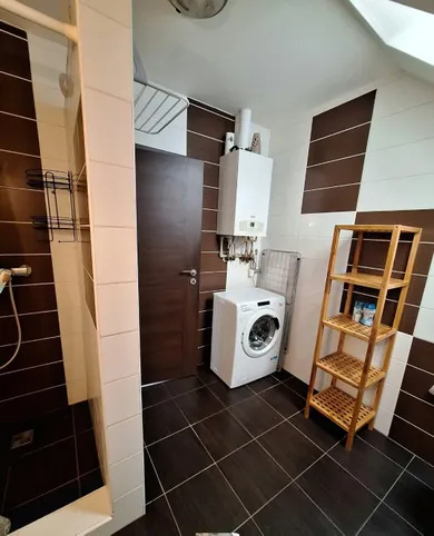 Na prenájom 2-izbový byt, 66 m², Sereď, SNP
