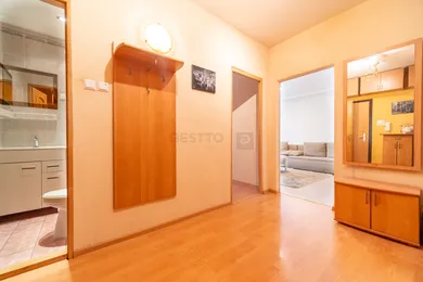 Na prenájom 2-izbový byt, 55 m², Trnava, Ulica Hospodárska