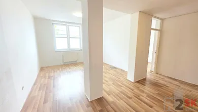 Na prenájom 2-izbový byt, 65 m², Žilina, Bytčická