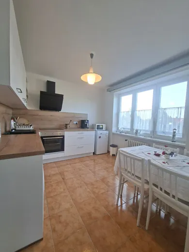 Na prenájom 3-izbový byt, 97 m², Piešťany, Holubyho