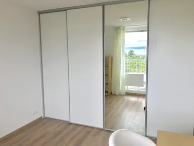 Na prenájom 3-izbový byt, 107 m², Bratislava-Devínska Nová Ves