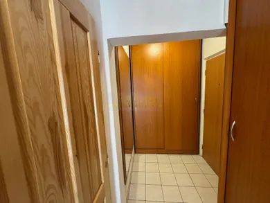 Na prenájom 1-izbový byt, 43 m², Piešťany, Vážska