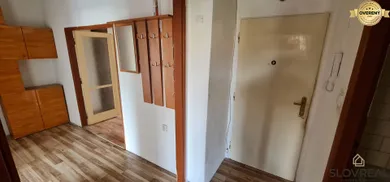 Na predaj 2-izbový byt, 48 m², Levice, Okružná