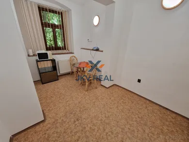 Na prenájom 3-izbový byt, 73 m², Prešov, Hlavná