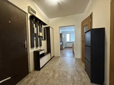 Byty na prenájom 3-izbový, Pezinok · €850