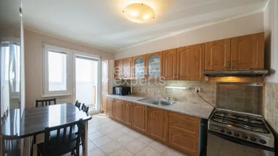Na prenájom 3-izbový byt, 60 m², Bratislava-Petržalka, Černyševského