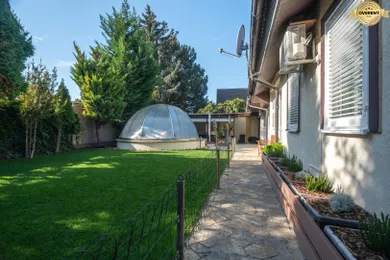 Na predaj 4-izbový dom, 137 m², Bratislava-Vrakuňa, Žihľavová