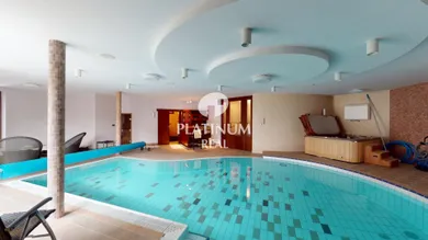 Domy na sprzedaż, 6-pokojowe, Bratislava-Nové Mesto · €1 600 000