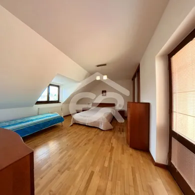 Na predaj 9-izbový dom, 500 m², Nitra, Kodályova