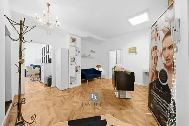 Na predaj komerčné, 60 m², Bratislava-Staré Mesto, Dunajská