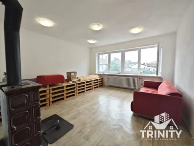 Na predaj 2-izbový dom, 110 m², Šurany, Hlavný ťah