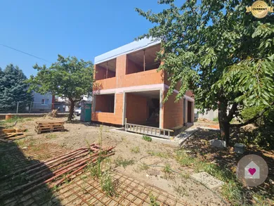 Na predaj 5-izbový dom, 145 m², Bratislava-Vajnory, Koncová