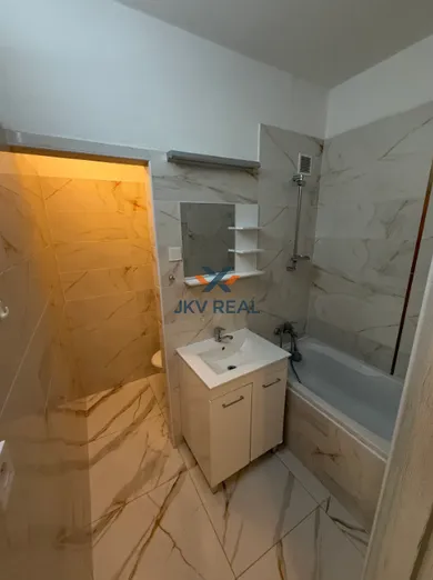 Na prenájom 2-izbový byt, 47 m², Nové Zámky, Tatranská