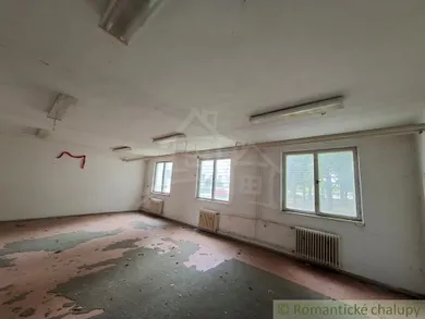 Na predaj objekt, Štúrovo