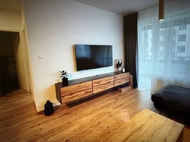 Byty na prenájom 2-izbový, Bratislava-Rača · €700