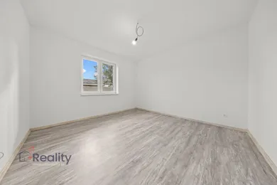 Na predaj 4-izbový dom, 108 m², Kyselica