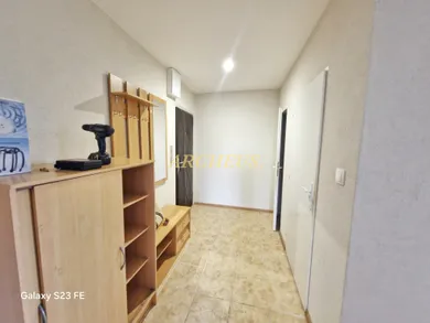 Mieszkania na wynajem, 3-pokojowe, Prešov · €730