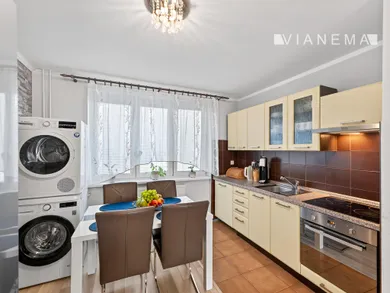 Na predaj 2-izbový byt, 59 m², Bytča, Kollárova 632