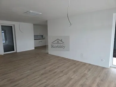 Na predaj 4-izbový dom, 98 m², Košúty