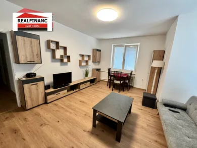 Na prenájom 3-izbový byt, 75 m², Trnava, Hospodárska 10
