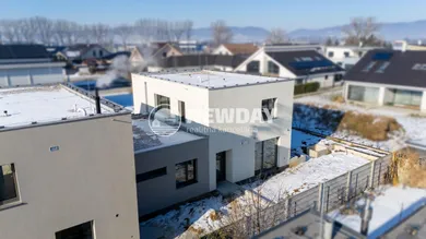 Na predaj 5-izbový byt, 131 m², Nová Dubnica