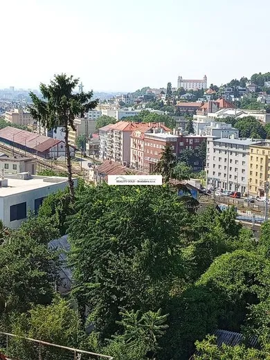 Na prenájom byt v Bratislava-Nové Mesto · €850 · Dokončené