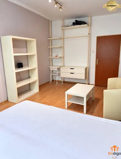 Na predaj 1-izbový byt, 36 m², Bratislava-Staré Mesto, Bukurešťská