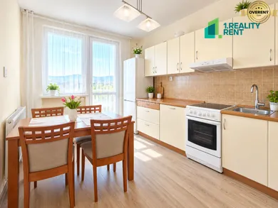 Квартиры на продажу, 3-комнатные, Čadca · €149 500