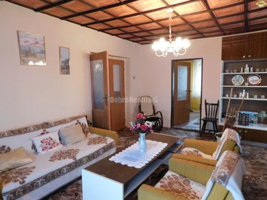 Na predaj 5-izbový dom, 216 m², Dvory nad Žitavou