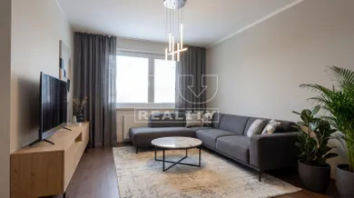 Mieszkania na sprzedaż, 3-pokojowe, Senica · €110 000