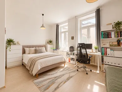 Na predaj 4-izbový byt, 137 m², Bratislava-Staré Mesto, Paulínyho