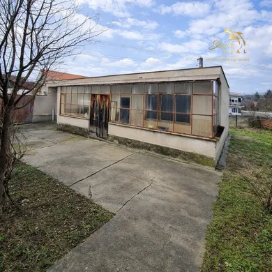 Na predaj dom, 110 m², Dvorníky