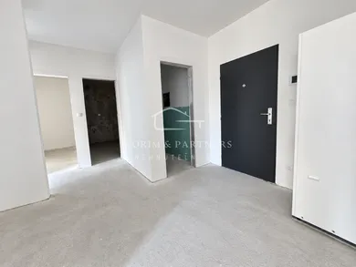 Na predaj 3-izbový byt, 73 m², Komárno