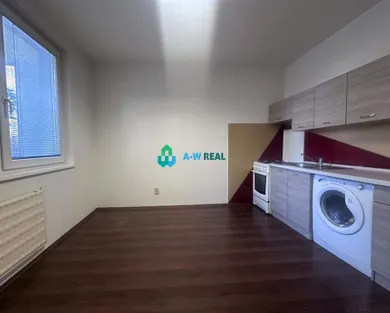 Na prenájom 1-izbový byt, 28 m², Dunajská Streda
